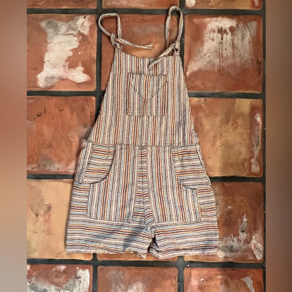 Never worn! Lobos Del Mar Overall shorts - Handwoven. Size: medium